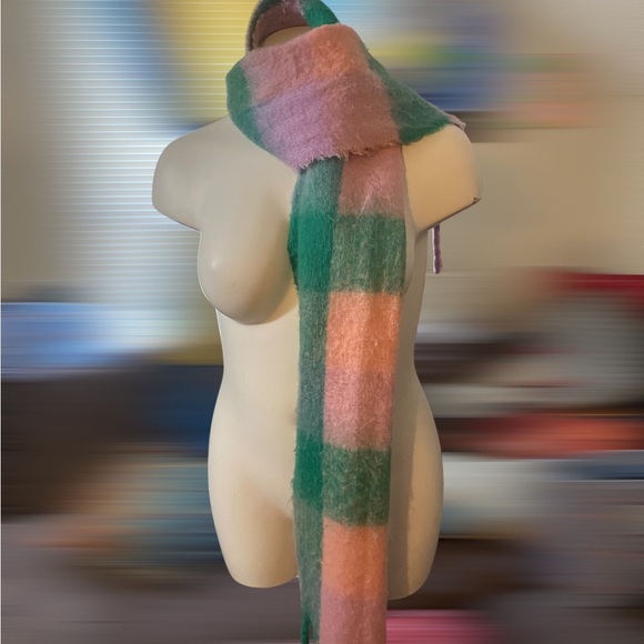 Colorful Plaid Scarf - Picture 4 of 5